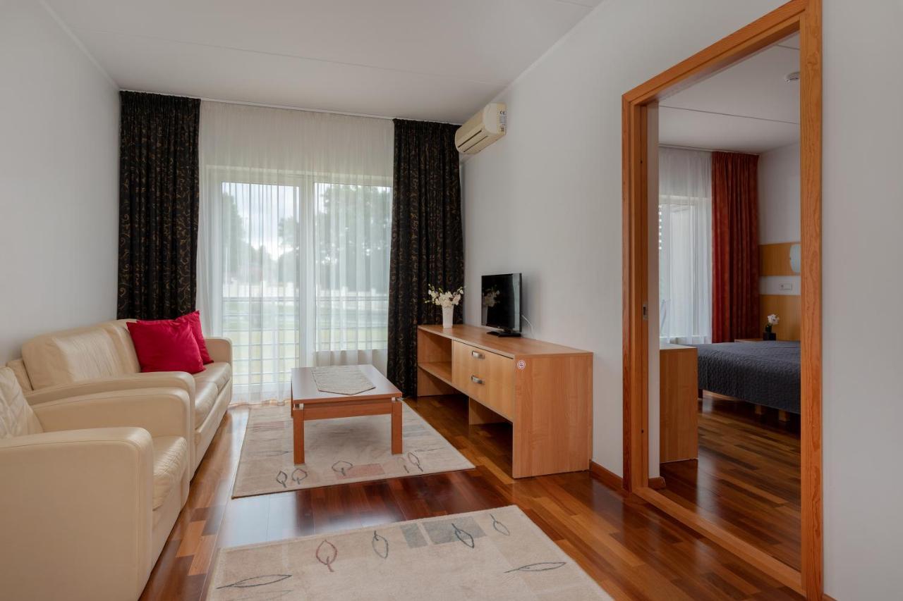 Raadimoisa Hotell Tartu Exterior foto