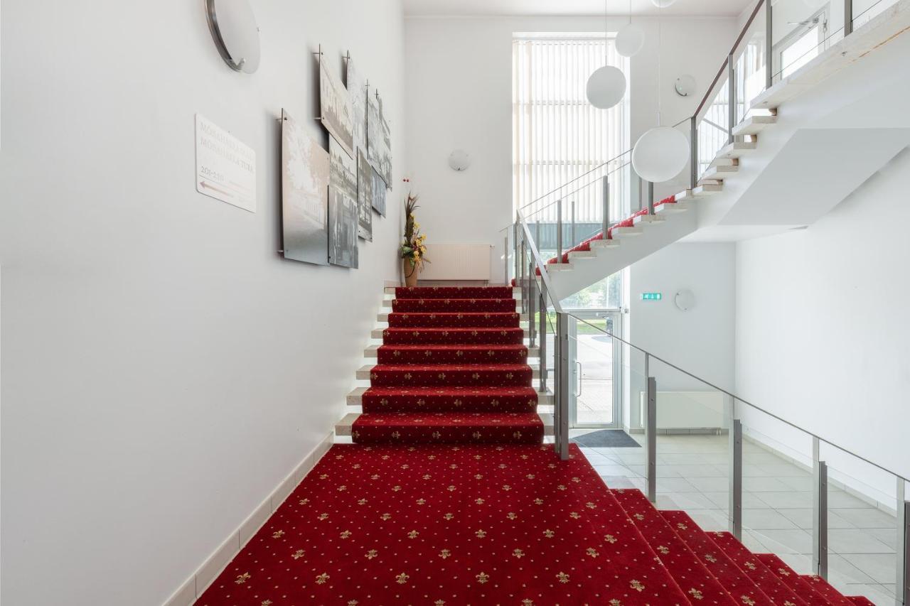 Raadimoisa Hotell Tartu Exterior foto